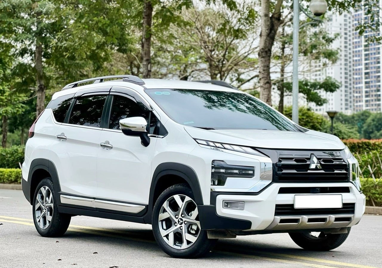 mitsubishi_xpander_1.jpg