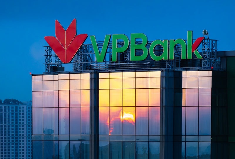 VPBank (VPB) sắp thưởng hơn 2 tỷ cổ phiếu cho cổ đông, gia nhập nhóm ngân hàng vốn điều lệ 100.000 tỷ đồng