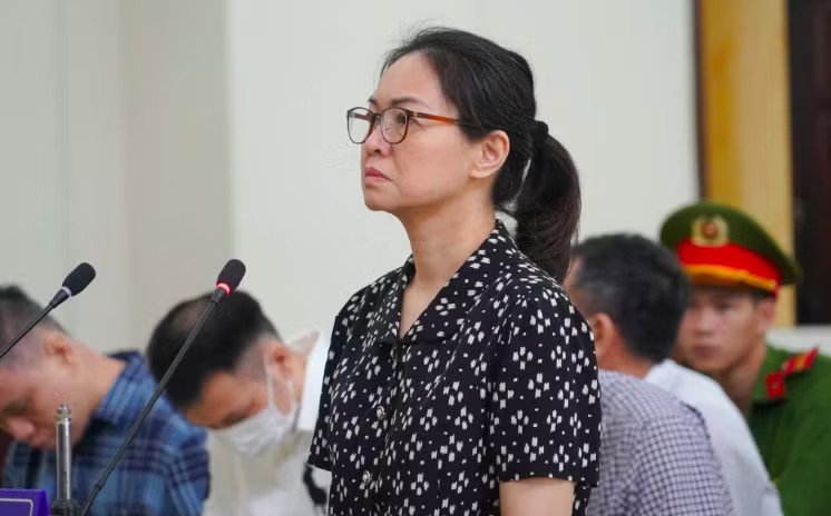 Cựu Cục trưởng Trần Việt Nga xin cho chồng hưởng án treo để ở nhà nuôi con - Ảnh 2.