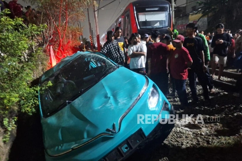 Kết luận sơ bộ: Xe VinFast không có lỗi trong vụ tai nạn đường sắt liên hoàn ở Indonesia