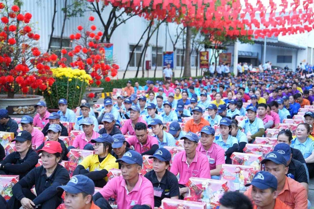 Một doanh nghiệp tại Việt Nam chơi lớn, tặng vàng cho hơn 600 nhân viên