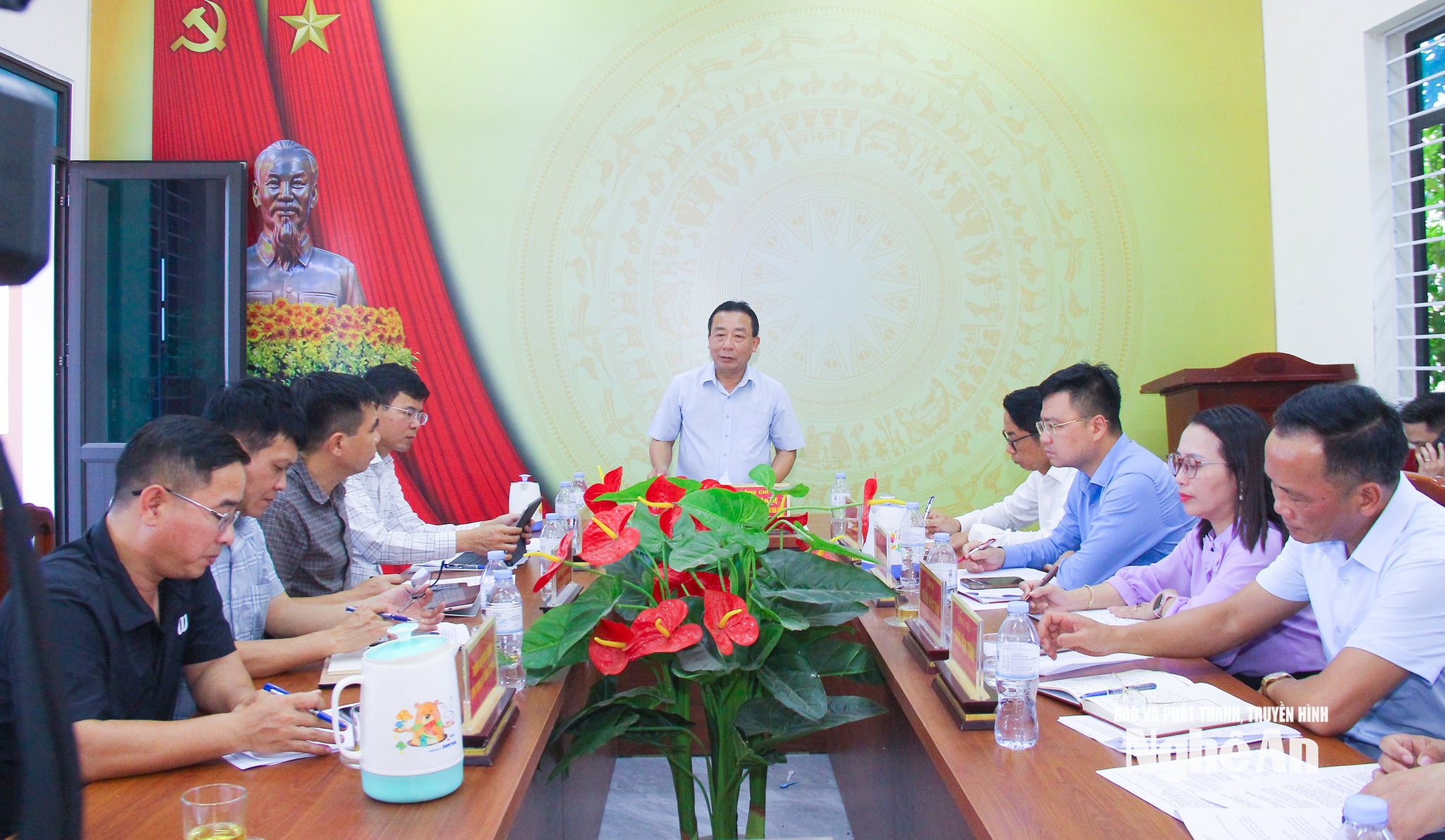 Hình ảnh tại buổi làm việc. Nguồn ảnh: Báo Nghệ An Hình ảnh tại buổi làm việc. Nguồn ảnh: Báo Nghệ An