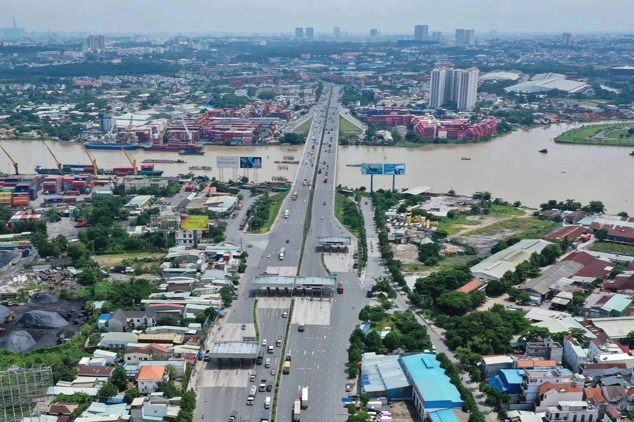 dong-nai-voi-vi-tri-trung-tam-vung-cung-ha-tang-giao-thong-da-phuong-thuc-16-edited-1775034778582-1-edited-1779525297972.jpg