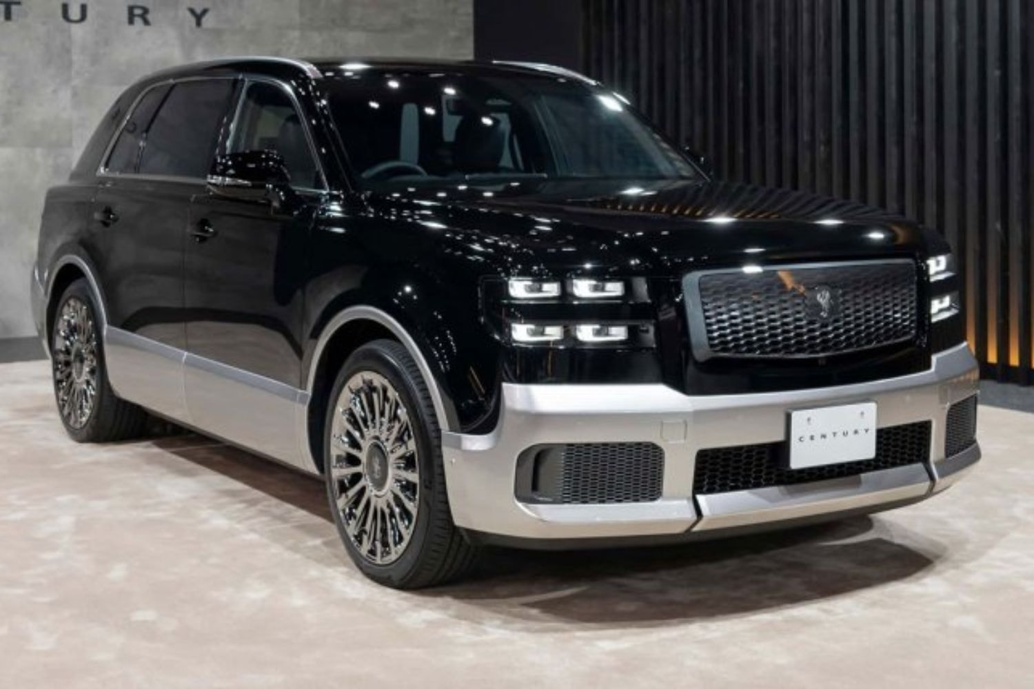 Toyota Century SUV 2024 1