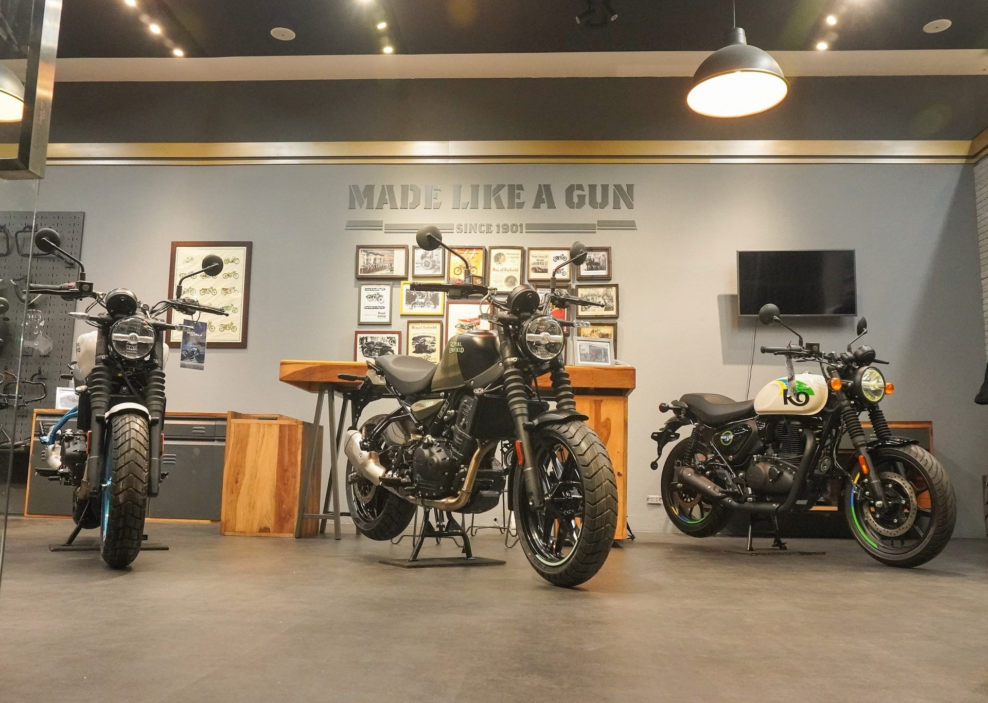 royal-enfield-tai-xuat-viet-nam-1.jpg