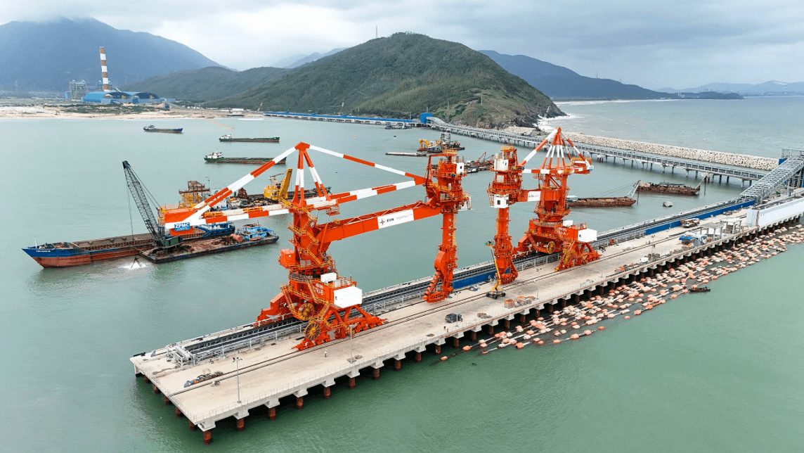 Chỉ hơn 1 tháng nữa, siêu dự án nhiệt điện 42.000 tỷ của EVN chính thức phát điện thương mại- Ảnh 3. Chỉ hơn 1 tháng nữa, siêu dự án nhiệt điện 42.000 tỷ của EVN chính thức phát điện thương mại- Ảnh 3.