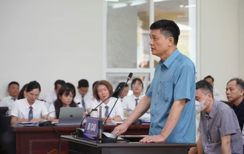 Bị cáo Nguyễn Thanh Phong. Hai cựu Cục trưởng An toàn thực phẩm và các bị cáo trong vụ nhận hối lộ hơn 100 tỷ đồng đều được giảm án - Ảnh 1.