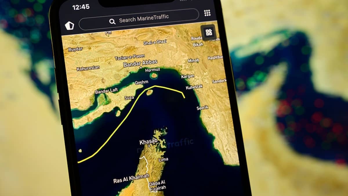 Hormuz trước nguy cơ thành 'trạm thu phí', thị trường dầu mỏ dậy sóng