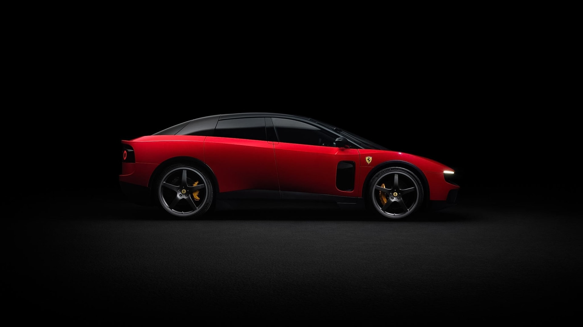 Ferrari Luce 2