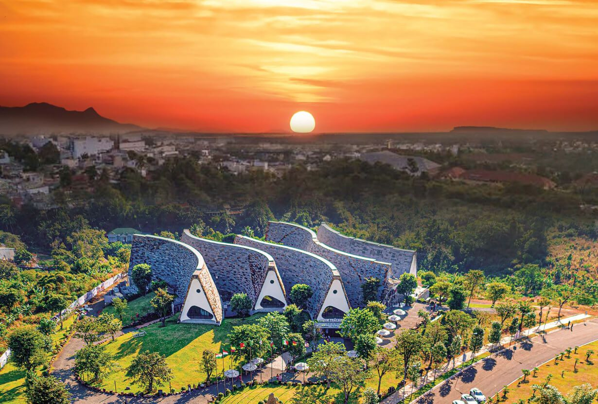 Việt Nam có một bảo tàng check-in triệu view: Nơi lưu trữ 11.000 hiện vật vô giá với kiến trúc đa hình, công trình tâm huyết của Đặng Lê Nguyên Vũ- Ảnh 1. Việt Nam có một bảo tàng check-in triệu view: Nơi lưu trữ 11.000 hiện vật vô giá với kiến trúc đa hình, công trình tâm huyết của Đặng Lê Nguyên Vũ- Ảnh 1.