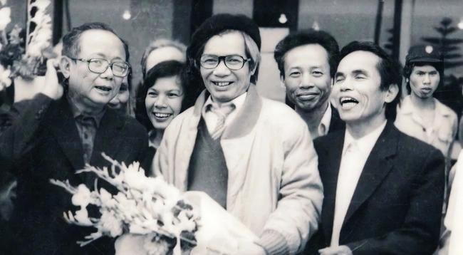 NSND mang hàm Giáo sư, xuất thân từ gia tộc danh giá ở Hải Phòng: Từng làm Giám đốc Nhà hát, vợ là NSƯT, con trai là NSND, đạo diễn nổi tiếng