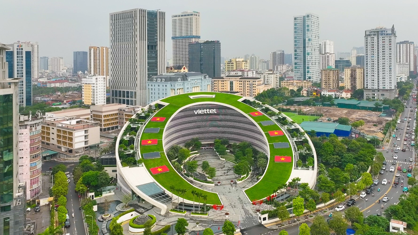 Bộ Xây dựng làm việc với Tập đoàn Viettel về triển khai dự án đường sắt tốc độ cao