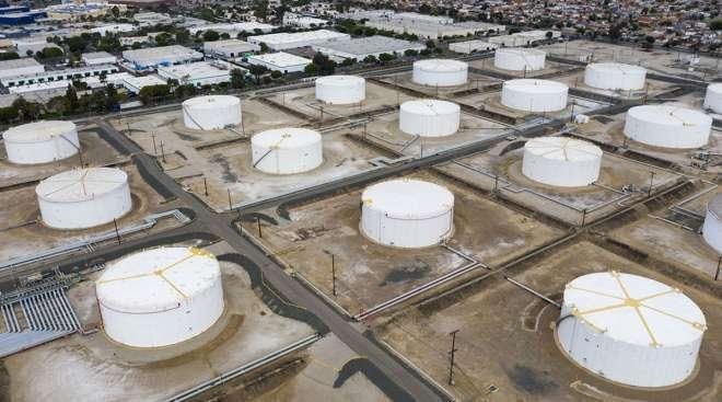 Giá dầu Brent giảm mạnh nhất 6 năm khi thị trường đặt cược vào thỏa thuận Mỹ - Iran