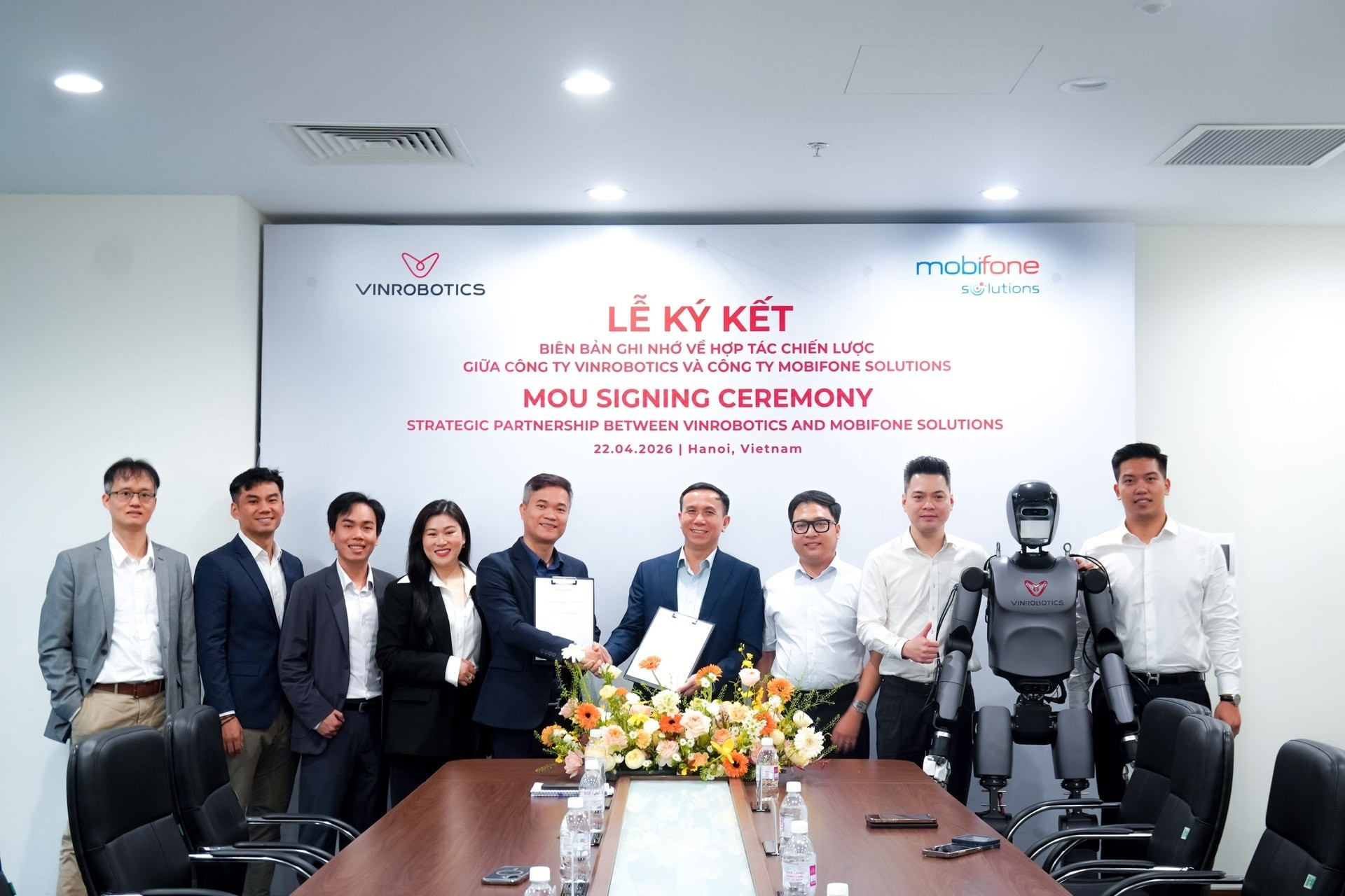 Nóng: Vingroup rót tiền sang Mỹ làm robot hình người, xây cứ điểm hút nhân tài toàn cầu - Ảnh 2.