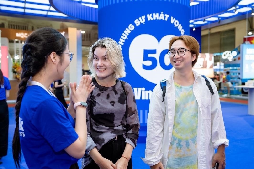 Vinamilk mang câu chuyện 50 năm đến triển lãm chuyên ngành sữa lớn nhất Việt Nam - Ảnh 1.