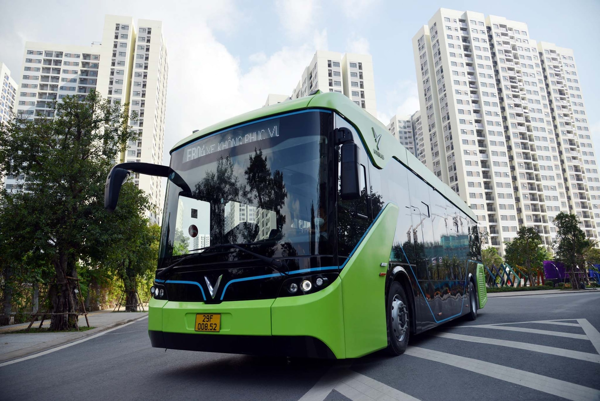 Từ ngày mai, VinBus bắt đầu miễn phí cho hàng khách trên tuyến dài 200km