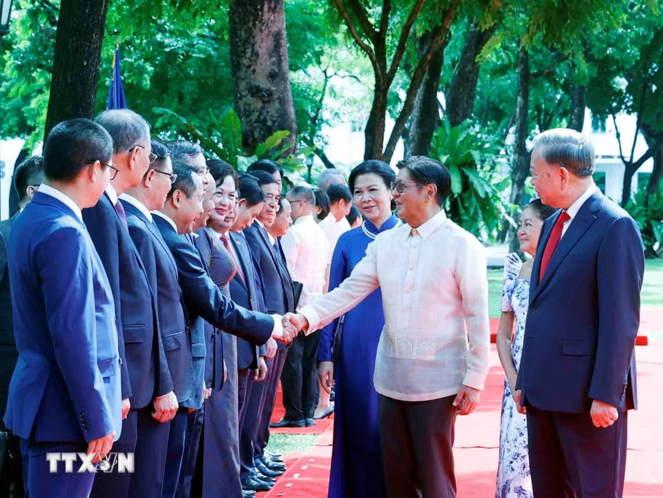 Lễ đón Tổng Bí thư, Chủ tịch nước Tô Lâm và Phu nhân thăm cấp Nhà nước tới Philippines- Ảnh 5. Lễ đón Tổng Bí thư, Chủ tịch nước Tô Lâm và Phu nhân thăm cấp Nhà nước tới Philippines- Ảnh 5.