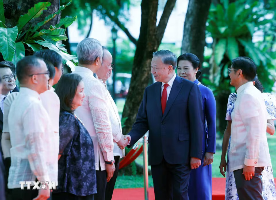 Lễ đón Tổng Bí thư, Chủ tịch nước Tô Lâm và Phu nhân thăm cấp Nhà nước tới Philippines- Ảnh 7. Lễ đón Tổng Bí thư, Chủ tịch nước Tô Lâm và Phu nhân thăm cấp Nhà nước tới Philippines- Ảnh 7.