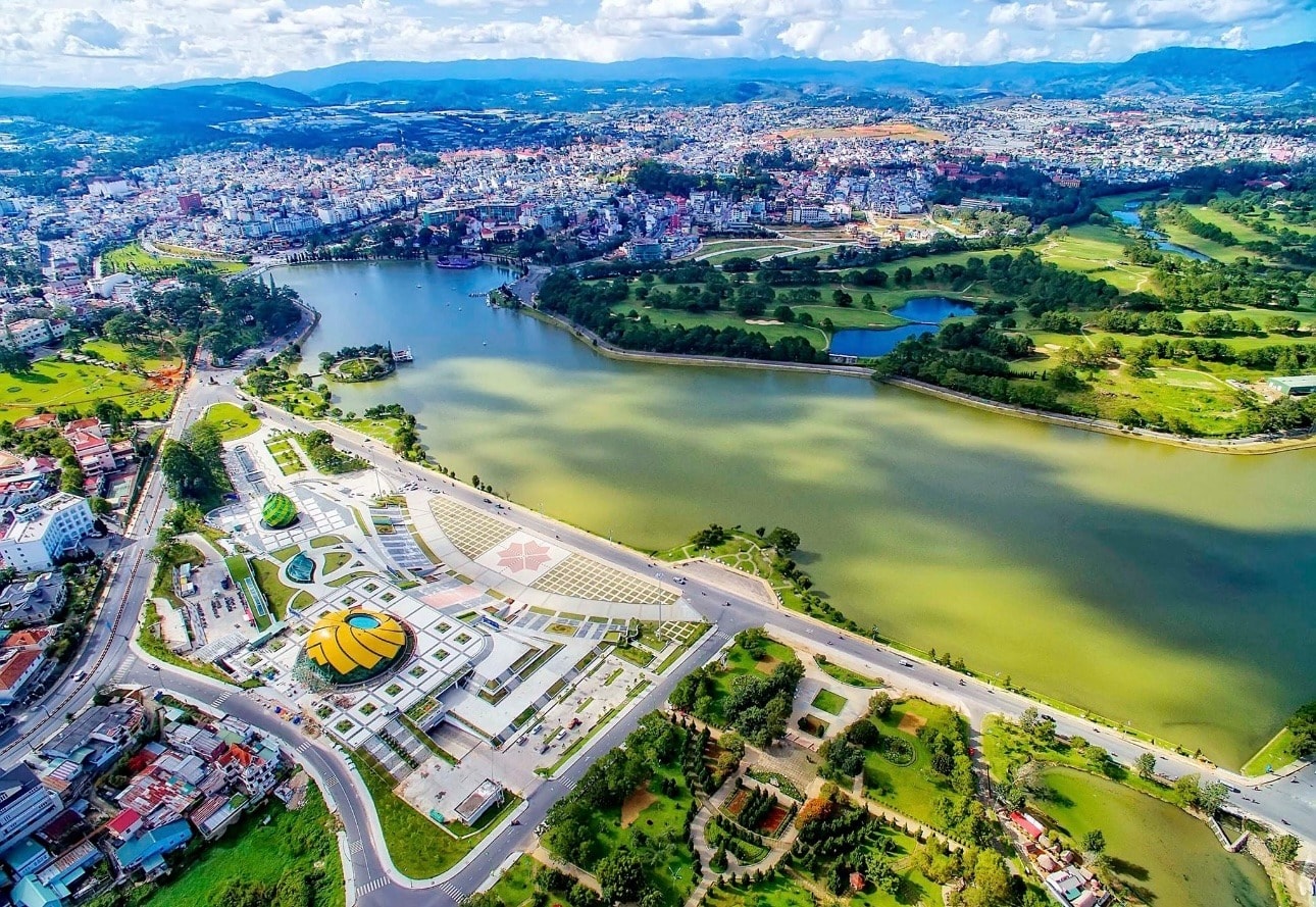 Việt Nam sắp có thêm trục huyết mạch gần 10.000 tỷ, chạy dọc ven biển tỉnh rộng nhất cả nước- Ảnh 1.