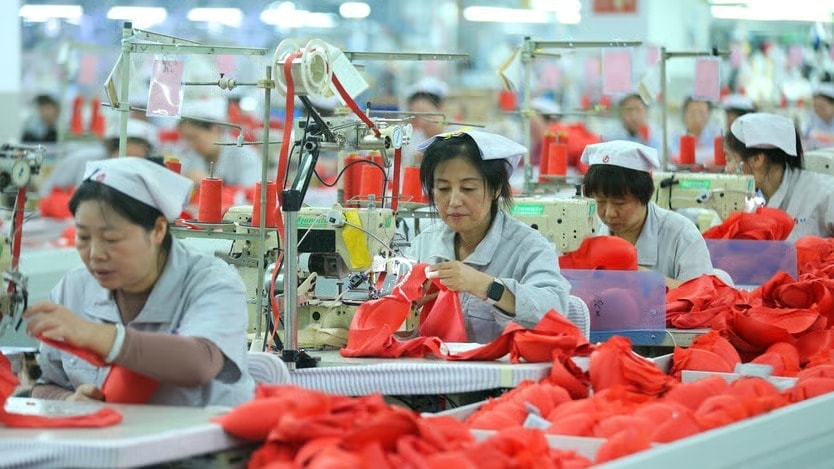 Từ hàng giá rẻ đến công nghệ cao: Trung Quốc 'ăn cả hai đầu' trong chuỗi giá trị toàn cầu?