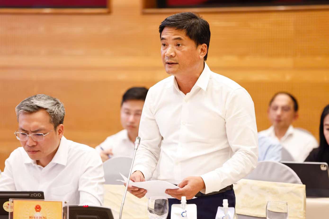 Chánh Văn phòng Bộ Xây dựng Lâm Văn Hoàng. Ảnh: Như Ý Bộ Xây dựng: Ưu tiên phát triển chung cư cho thuê tại các đô thị lớn - Ảnh 1.