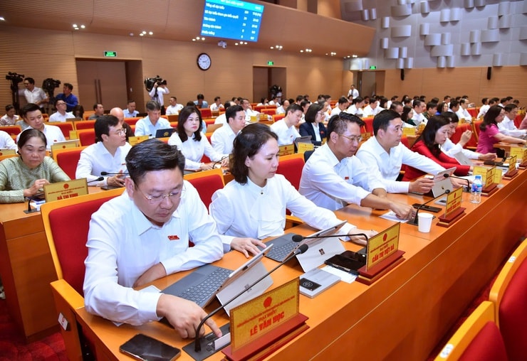Từ 12/6, nhiều hộ gia đình tại Hà Nội sẽ được miễn tiền sử dụng đất: Đối tượng nào được hưởng, áp dụng đến khi nào?- Ảnh 1.