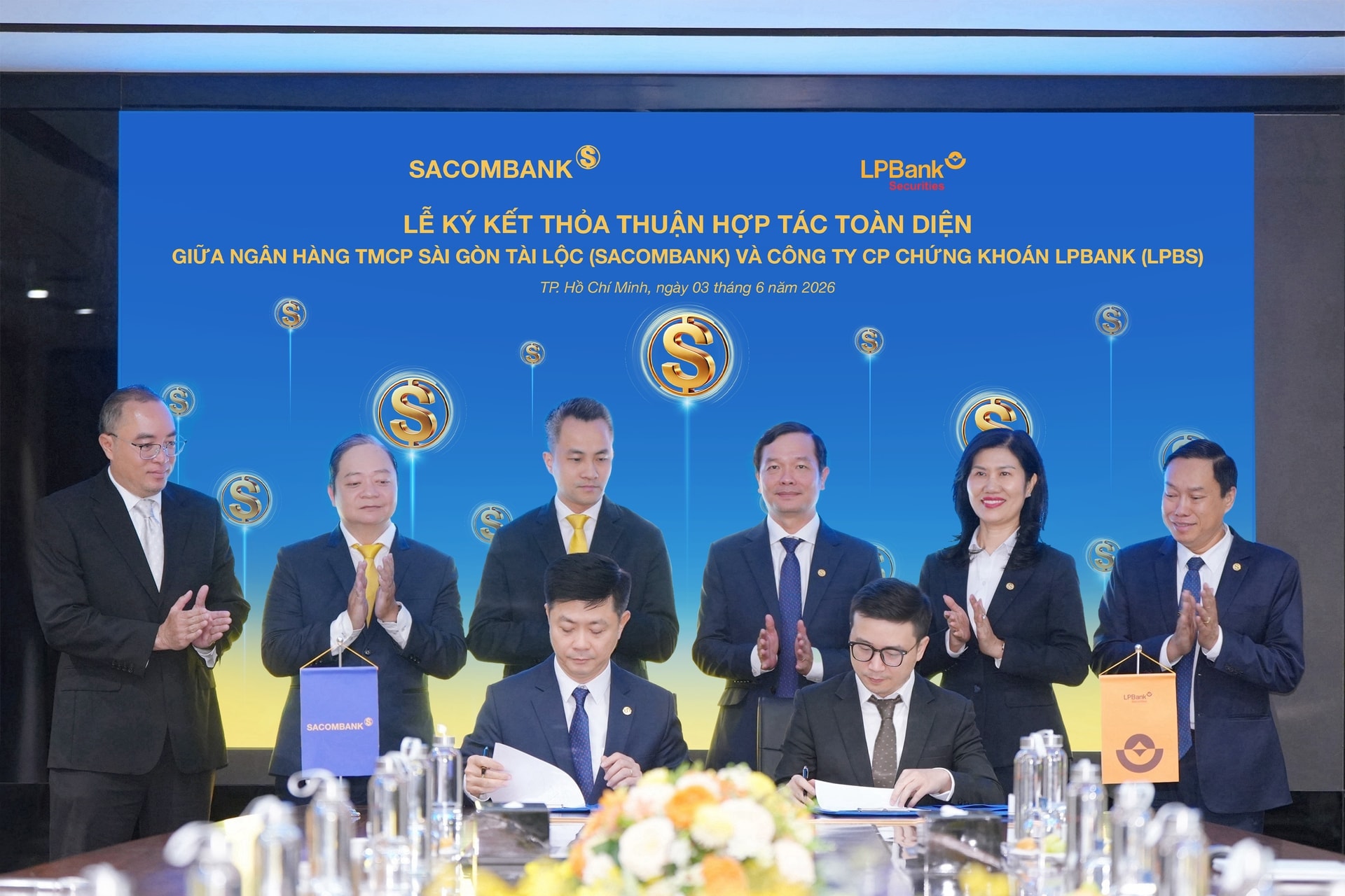 SACOMBANK (STB) và LPBS ký kết hợp tác toàn diện, gia tăng tiện ích và trải nghiệm cho khách hàng - Ảnh 1.