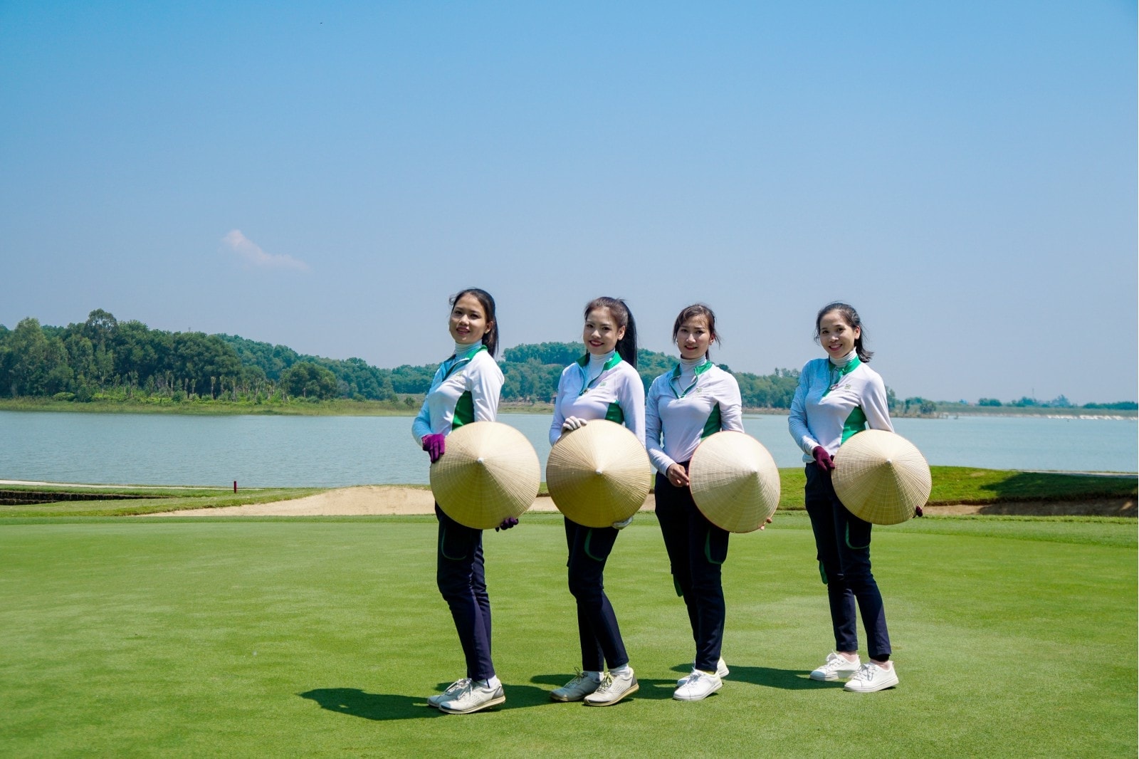 vietnamgolfmagazine.net-media-data-uploads-2019-11-_caddies-king-s-island.jpg