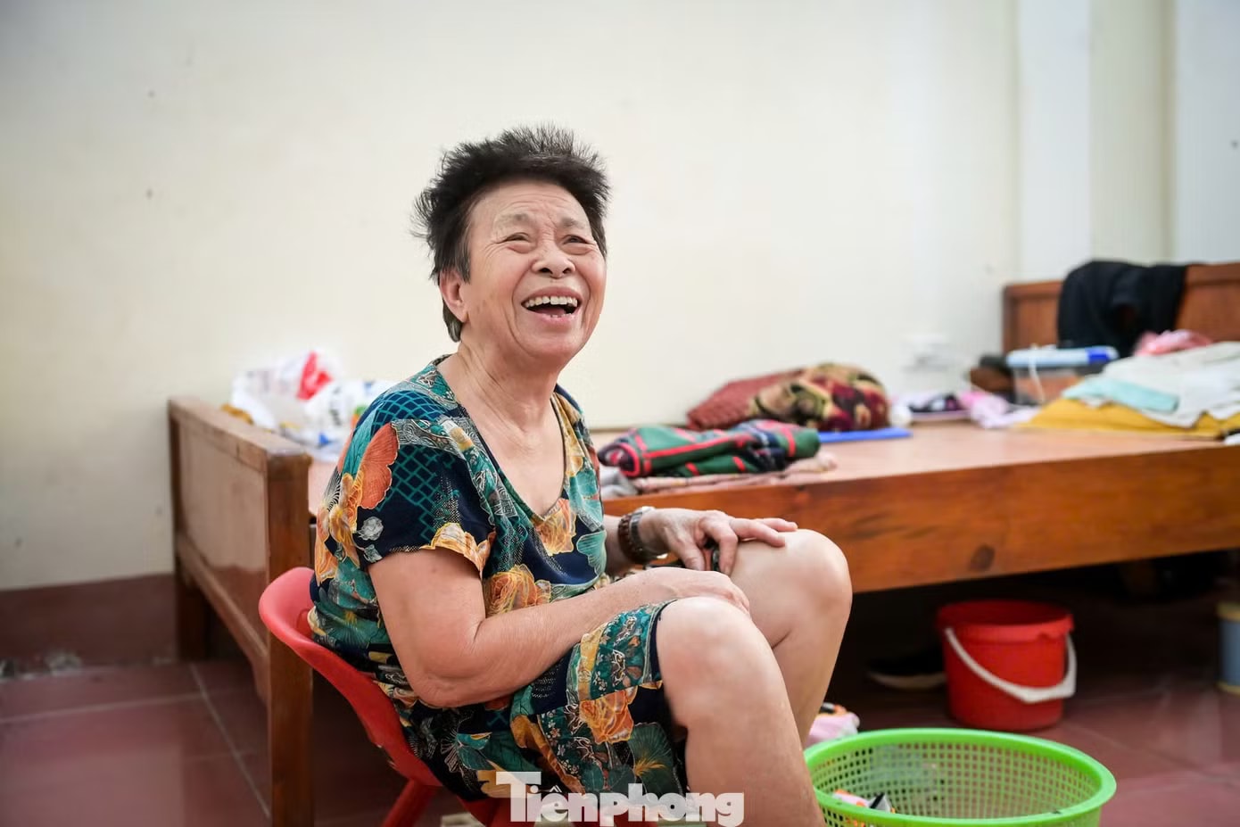 Rời chung cư 'chờ sập', người dân đến tạm cư tại khu nhà ở sinh viên - Ảnh 13.