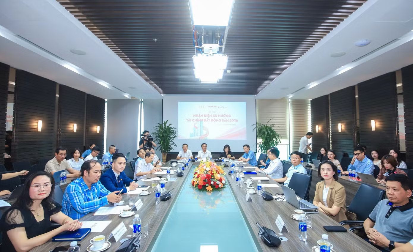 Tiền đang đổ vào đâu? - Ảnh 2.