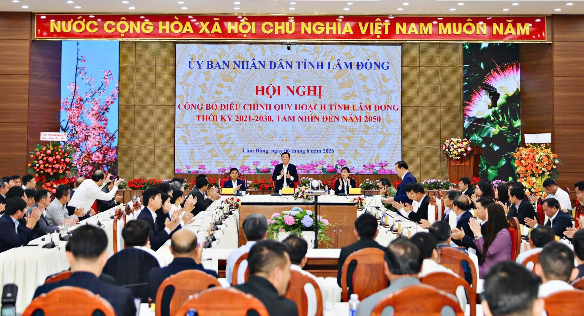 Hình ảnh tại hội nghị. Nguồn ảnh: UBND tỉnh Lâm Đồng Hình ảnh tại hội nghị. Nguồn ảnh: UBND tỉnh Lâm Đồng