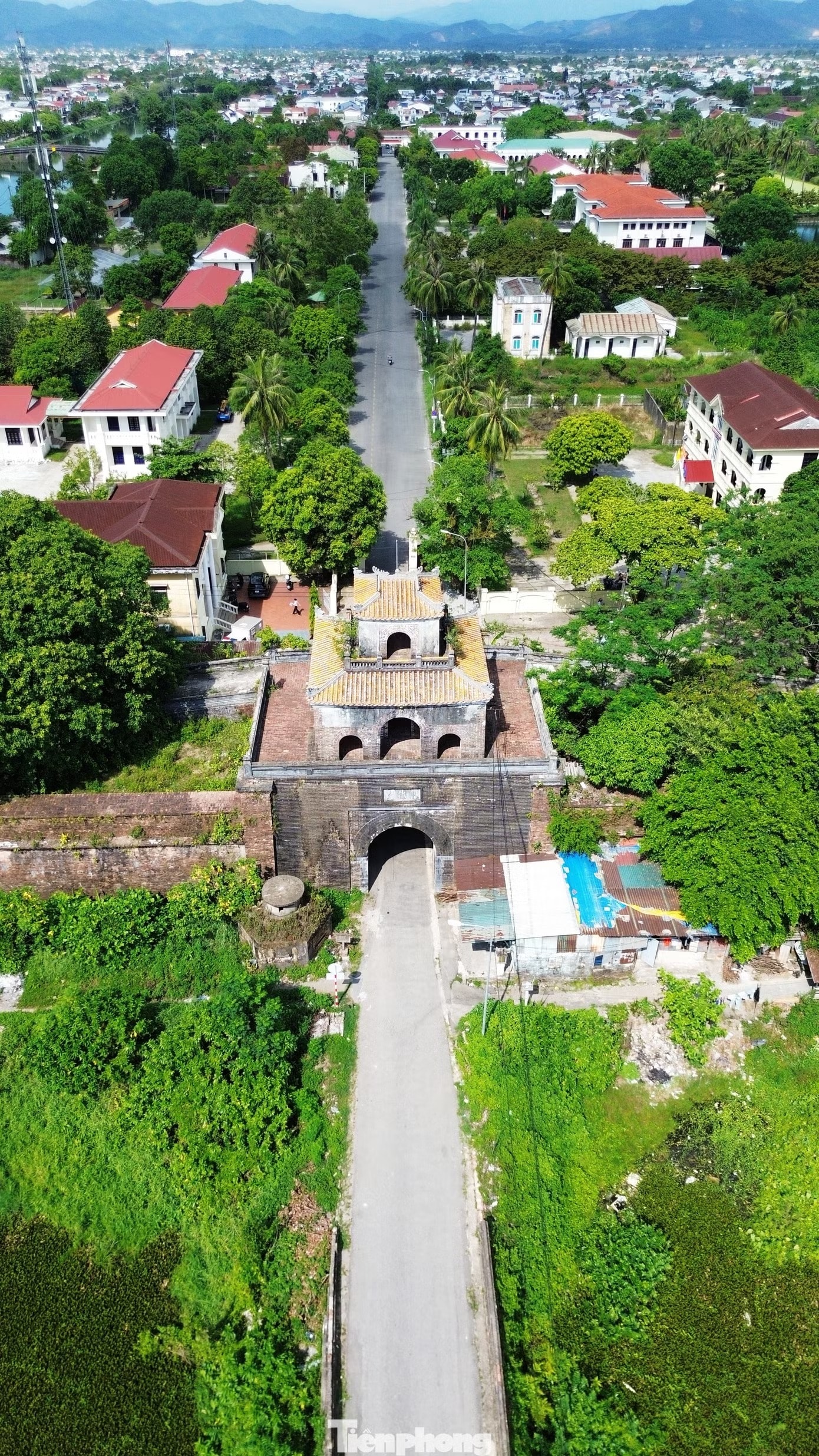Thông tuyến đường bị phong toả hơn 140 năm, 'hồi sinh' huyết mạch giao thông lịch sử đất cố đô- Ảnh 1. Thông tuyến đường bị phong toả hơn 140 năm, 'hồi sinh' huyết mạch giao thông lịch sử đất cố đô- Ảnh 1.