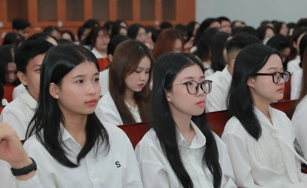 hoc-sinh-1.jpg