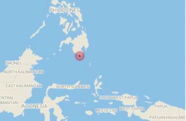 Philippines rung chuyển vì động đất mạnh 8,2 độ, nguy cơ xuất hiện sóng thần - Ảnh 1.