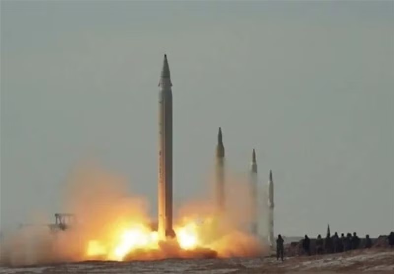 Iran phát động chiến dịch ‘Chiến thắng' tập kích loạt căn cứ của Israel - Ảnh 3.