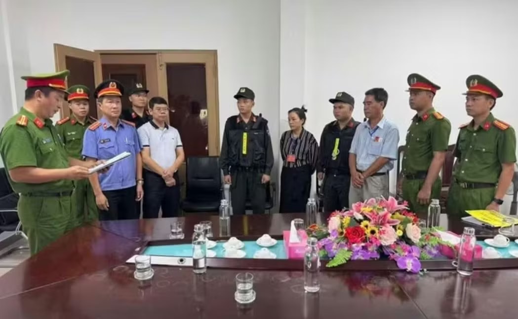 Khởi tố, tạm giam hàng loạt Giám đốc, người trẻ nhất SN 2002 - Ảnh 2.