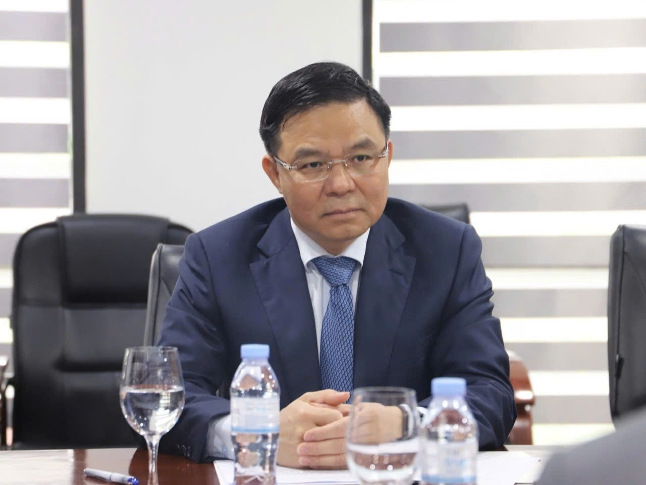 Bộ trưởng Bộ Công Thương Lê Mạnh Hùng phát biểu tại buổi làm việc