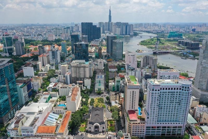 Chuyên gia cảnh báo: Lãi suất giảm có thể đẩy nhiều nhà đầu tư vào “bẫy giá cao”.