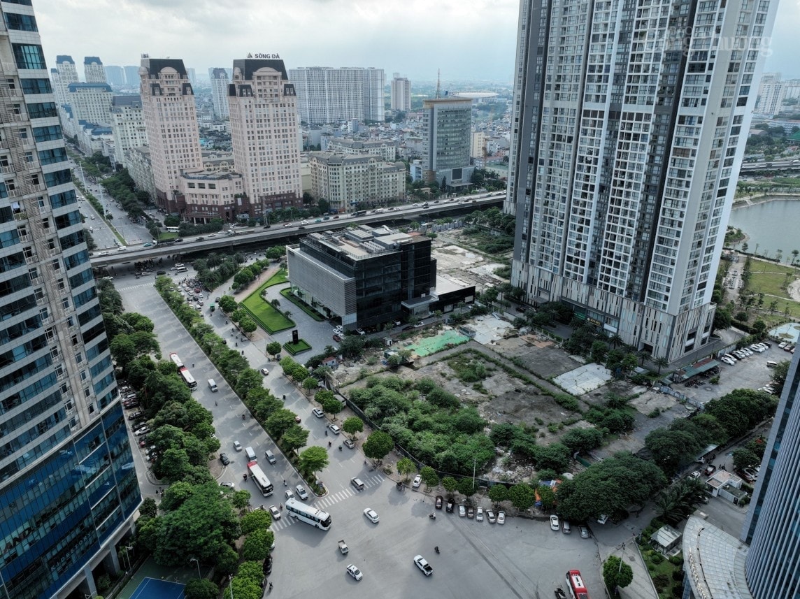 Tranh chấp cổ phần tại doanh nghiệp sở hữu khu đất vàng bỏ hoang 20 năm, rộng 10.000m2 tại mặt đường Phạm Hùng