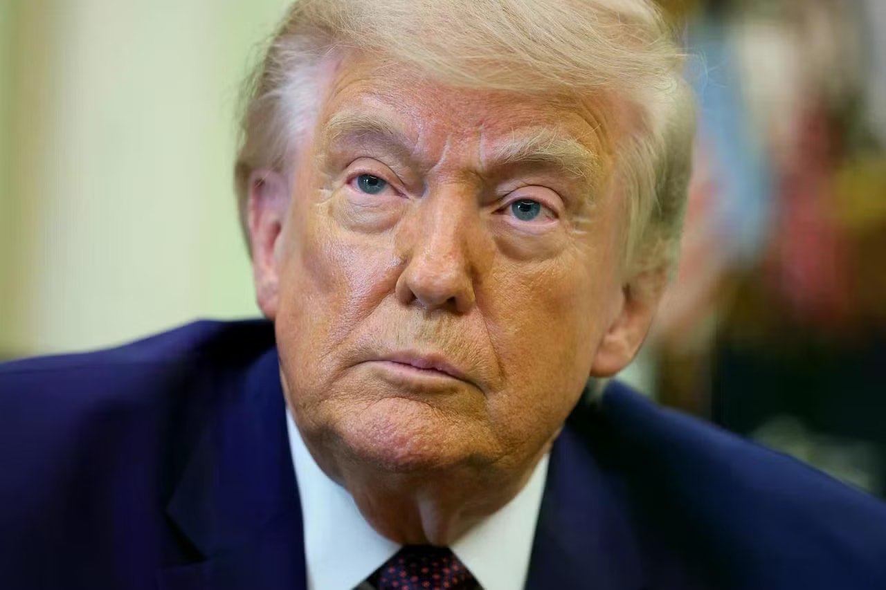 Tổng thống Mỹ Trump nói Iran 'phải trả giá' - Ảnh 1.