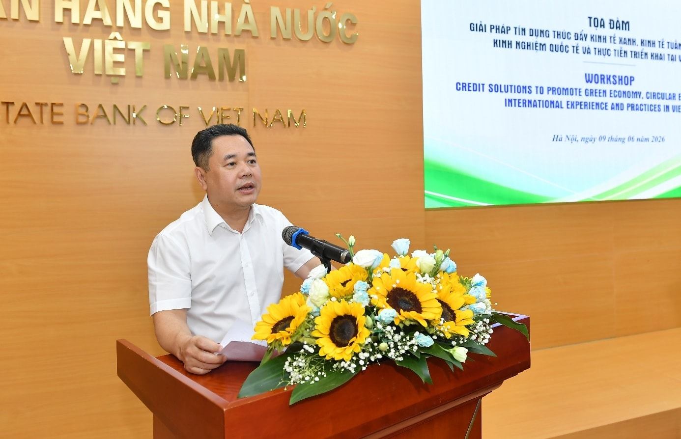 Phó Thống đốc NHNN: Dư nợ được đánh giá rủi ro môi trường và xã hội vượt 5,1 triệu tỷ đồng, tăng gần 25 lần sau 8 năm - Ảnh 1.