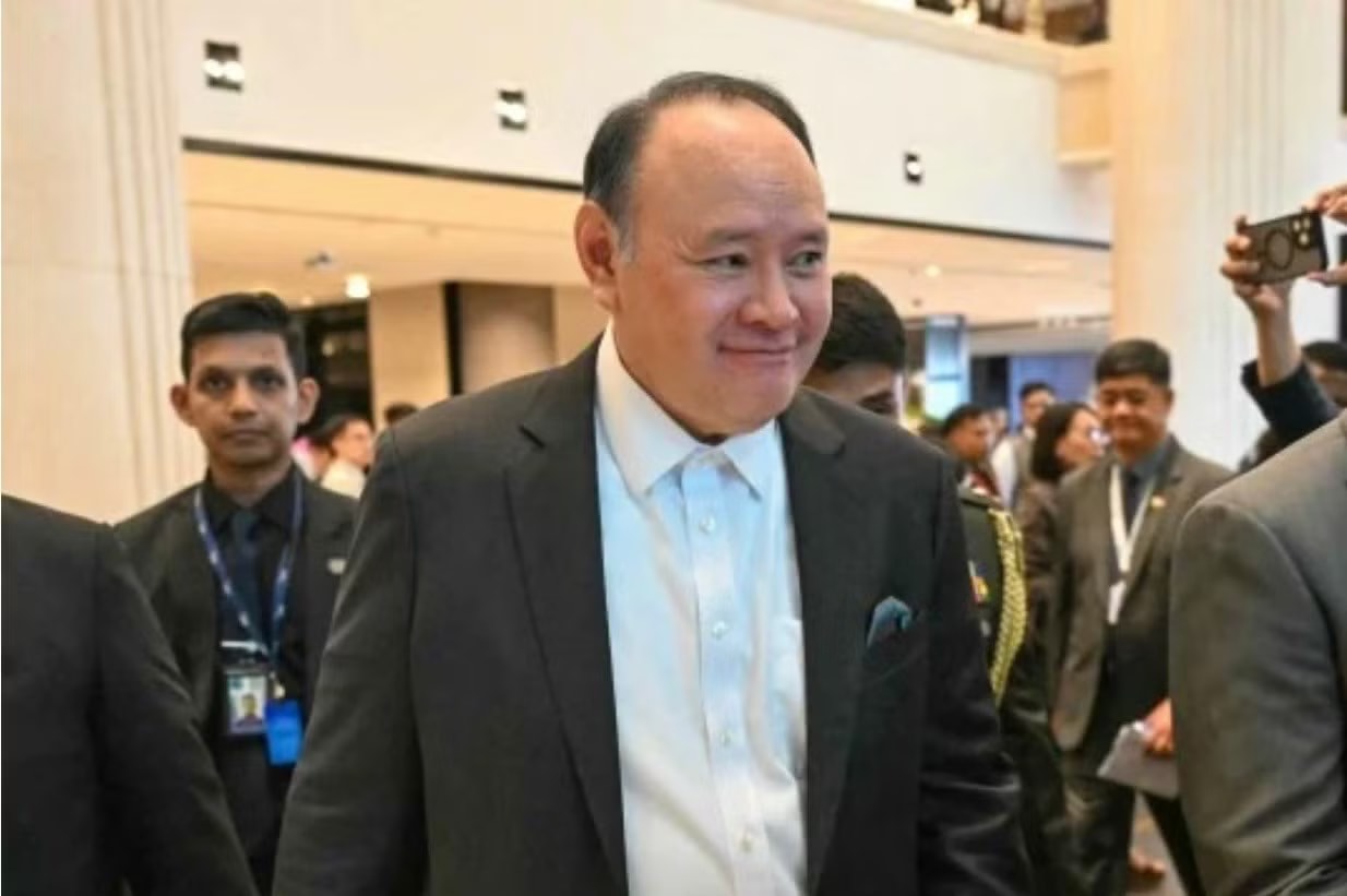 Bộ trưởng Quốc phòng Philippines Gilberto Teodoro Trung Quốc cấm Bộ trưởng Quốc phòng Philippines nhập cảnh - Ảnh 1.