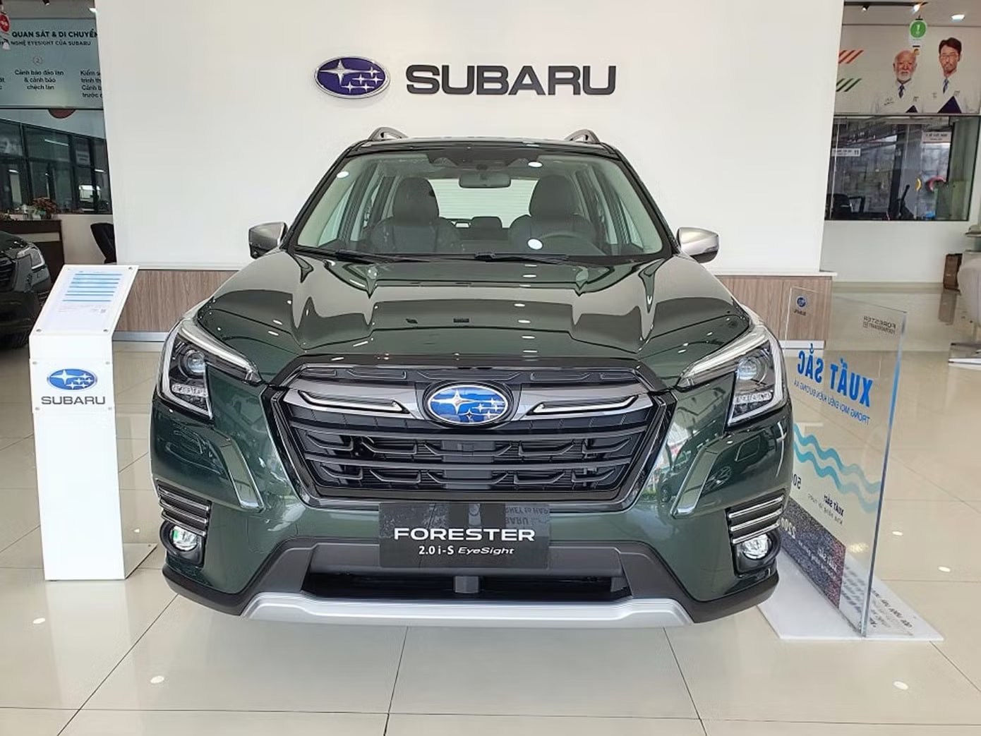 Số lượng xe Forester nhập khẩu Thái Lan còn khá ít. Ảnh: Đại lý Nhiều mẫu ô tô giảm giá mạnh cả trăm triệu đồng trong tháng 6 - Ảnh 4.