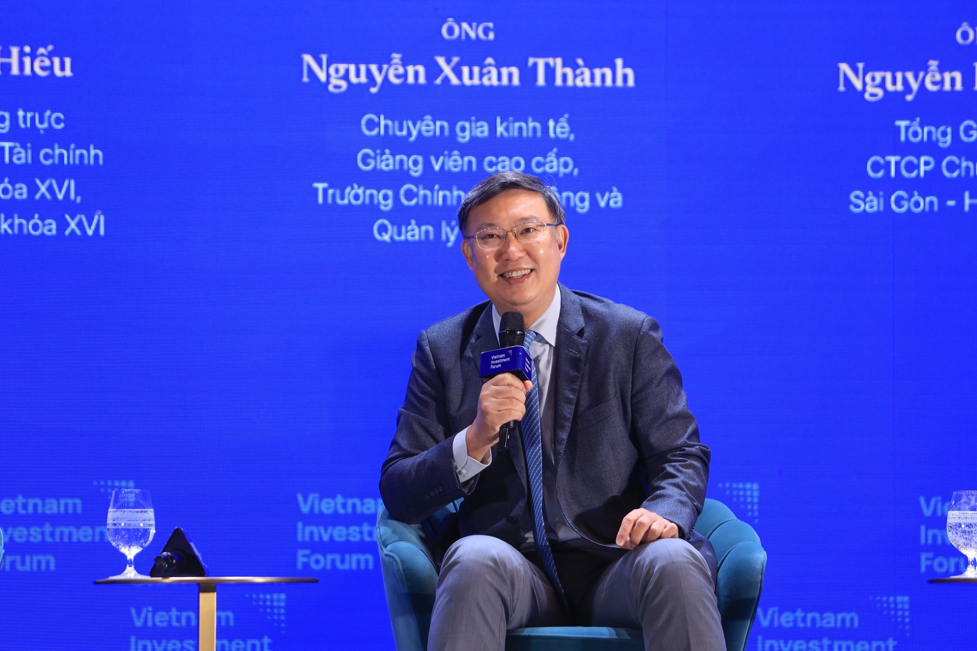 Chuyên gia: Mỹ muốn áp thuế 12,5% với Việt Nam chưa phải đỉnh, rủi ro có thể nâng lên 25% - Ảnh 1.