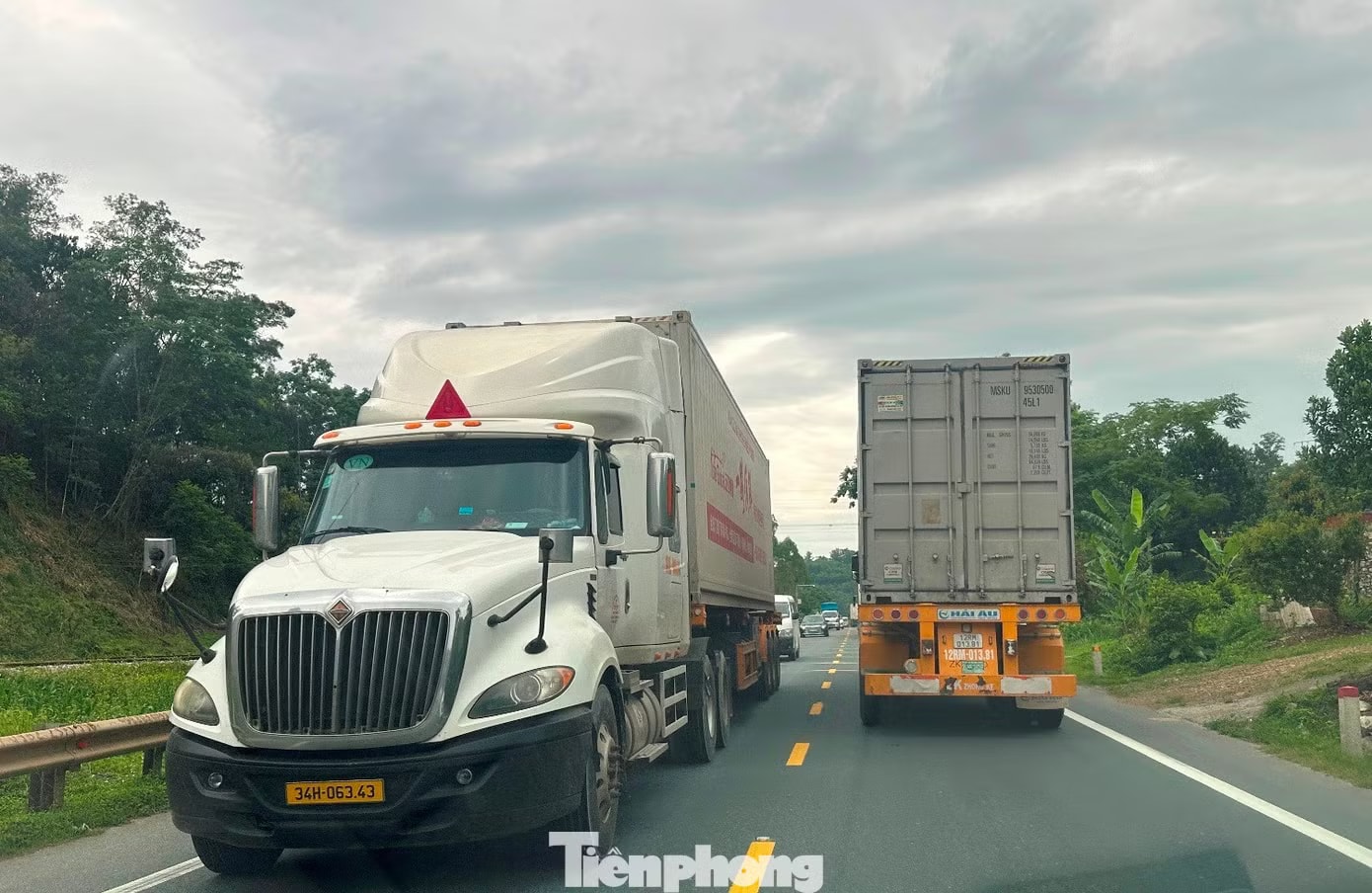 Nghịch lý: Cao tốc Bắc Giang - Lạng Sơn vắng tanh, xe chạy QL1A đông nghịt - Ảnh 7.