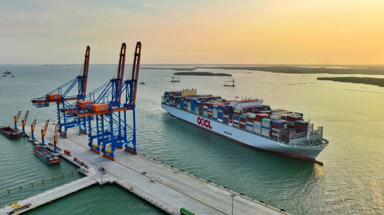 Lần đầu tiên trong lịch sử Việt Nam có 2 cảng biển lọt TOP 20 hiệu quả nhất thế giới, một cảng tăng tốc ngoạn mục sau 5 năm- Ảnh 1. Lần đầu tiên trong lịch sử Việt Nam có 2 cảng biển lọt TOP 20 hiệu quả nhất thế giới, một cảng tăng tốc ngoạn mục sau 5 năm- Ảnh 1.