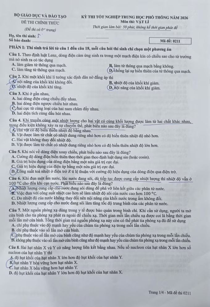 Đề thi tốt nghiệp THPT môn Vật lý, cập nhật đáp án trọn bộ mã đề - Ảnh 1.