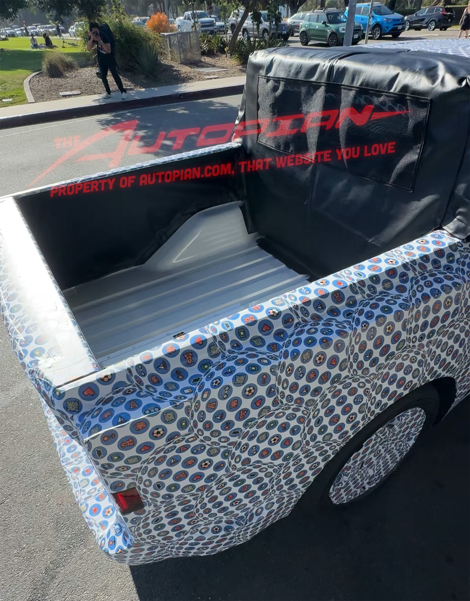 Xe bán tải điện Ford giá rẻ lăn bánh trên đường thử: Kích thước siêu nhỏ, tối ưu khí động học, giá 30.000 USD - Ảnh 3.