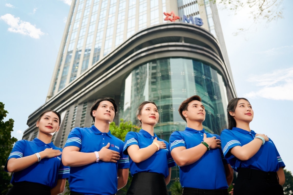 Chọn ngân hàng vay vốn: Đừng chỉ nhìn vào con số lãi suất ‘thấp nhất’ - Ảnh 3.