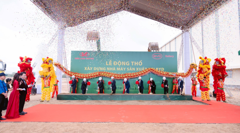 Doanh nhân 'mê cờ' vừa trúng dự án hơn 8.100 tỷ tại Đà Nẵng: Hé lộ hệ sinh thái từ vận tải đến sản xuất ô tô - Ảnh 2.